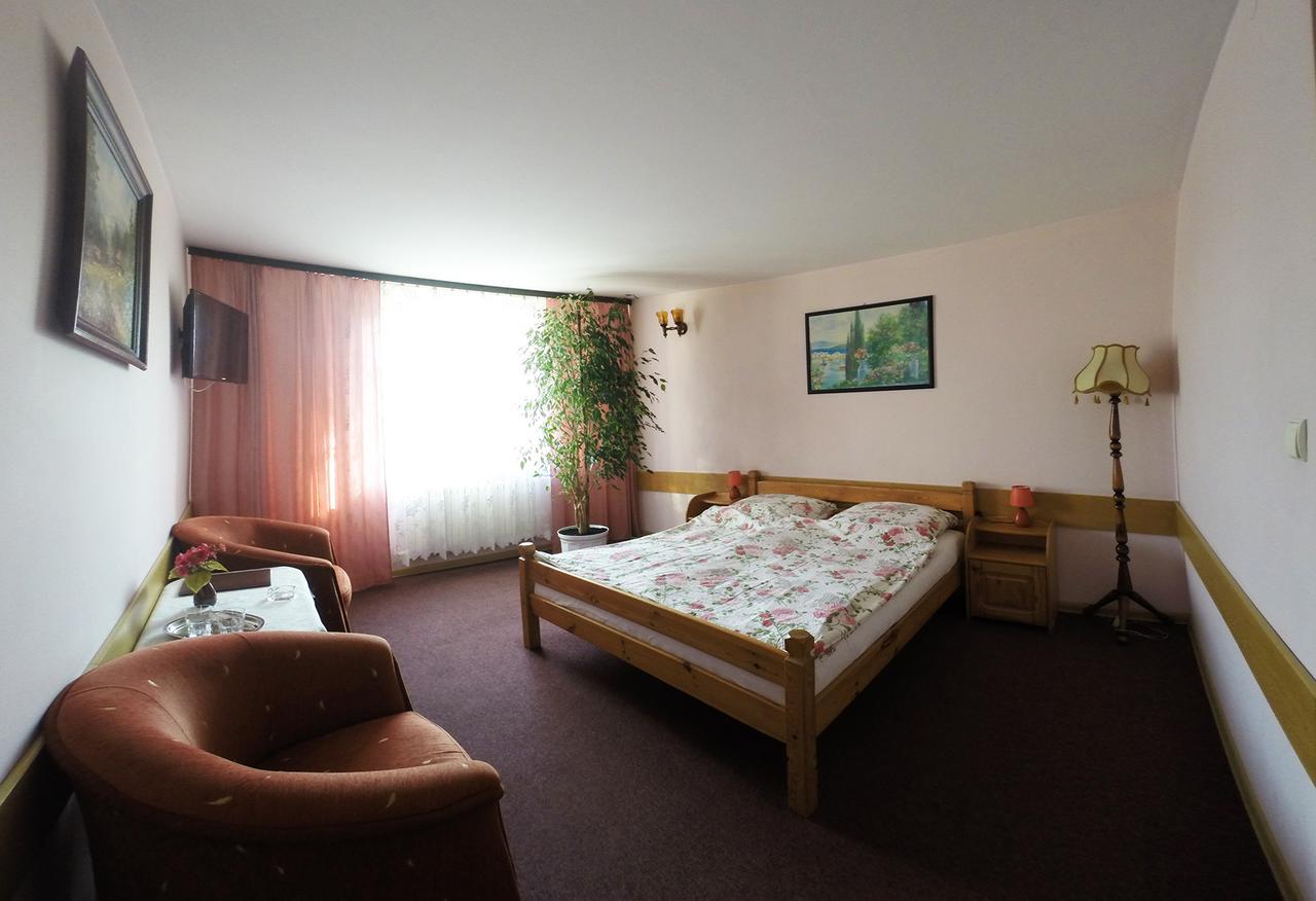 Hotel Kot Siestrzen Exterior foto